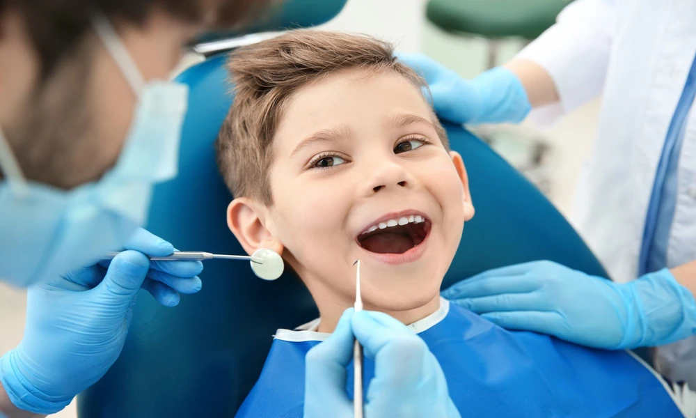 6 Ways A Family Dentist Can Simplify Care For Busy Parents